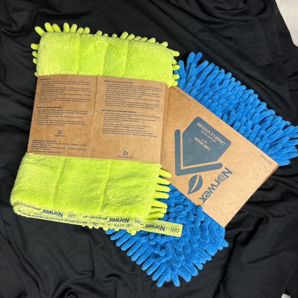 Norwex microfiber car mits bundle